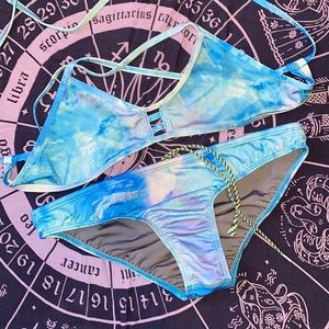 Jolyn Bikini Tomcat top Andy bottom Large surfrider Eco collection
